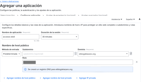 Nombre del host público para el servicio protegido